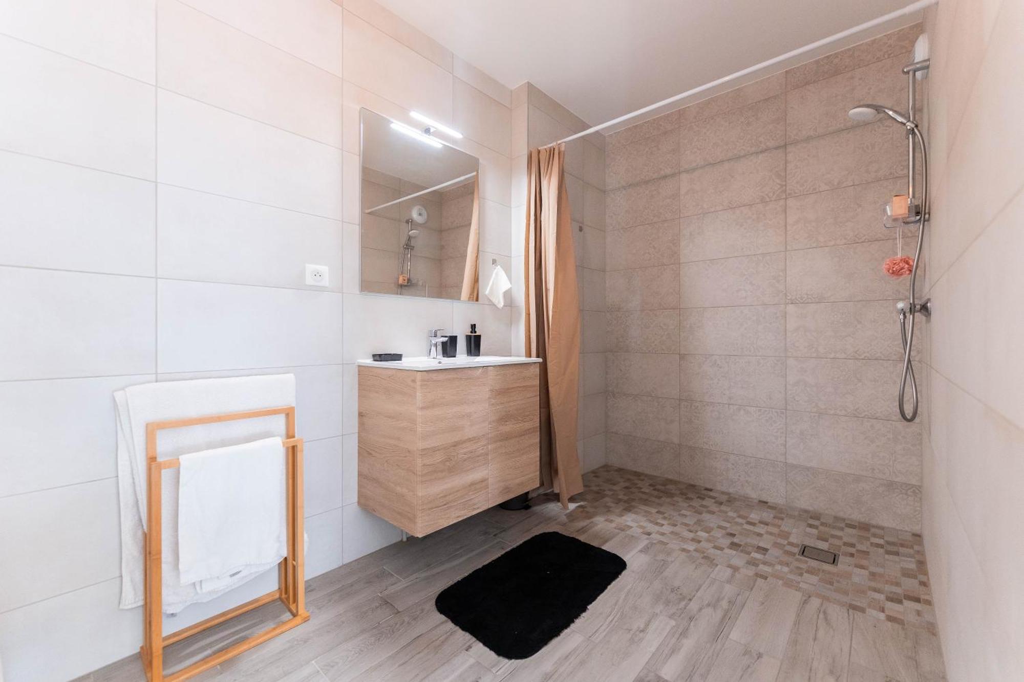 Appartement Les Jardins De La Semm - Parking Et Jardin *