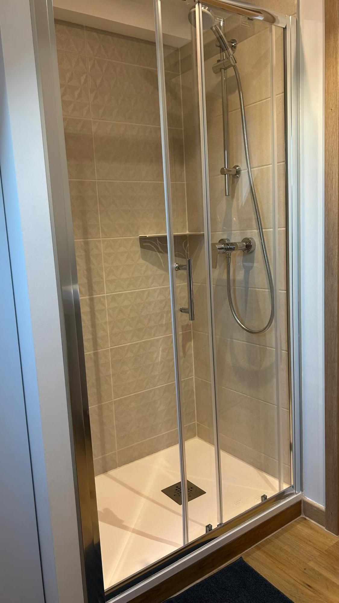 Appartement Moderne Et Spacieux, A 10 Min De La Gare