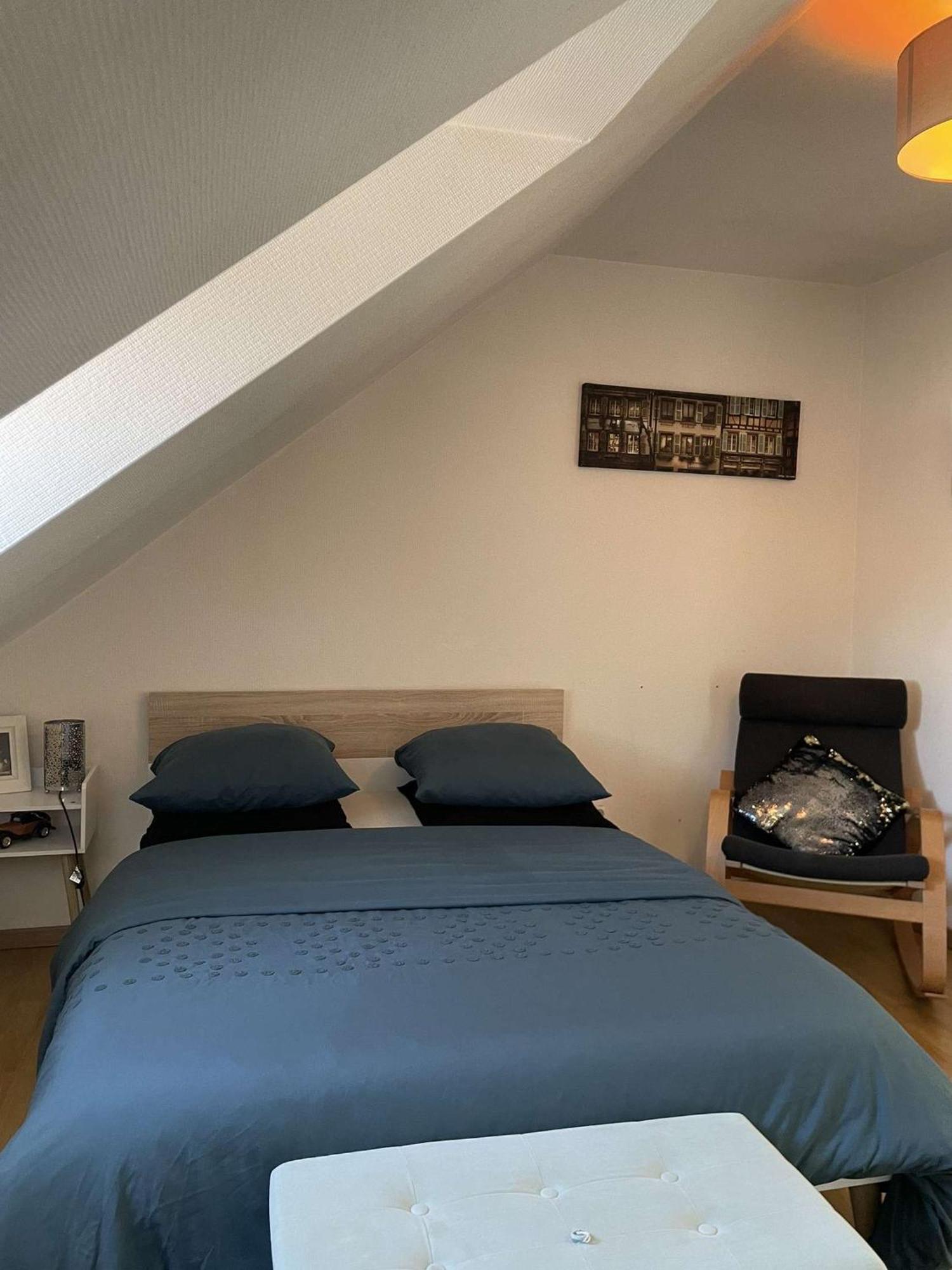 Joli Avec Place De Parking Prive Appartement *