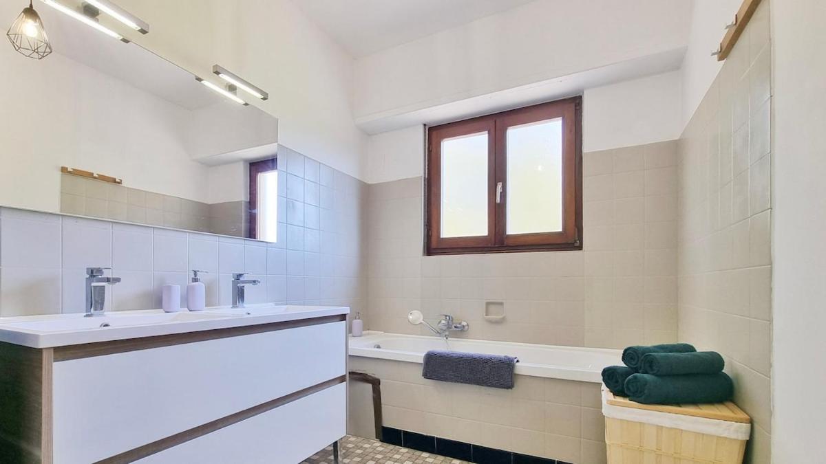 Les Aubepines - Calme - Parking Appartement
