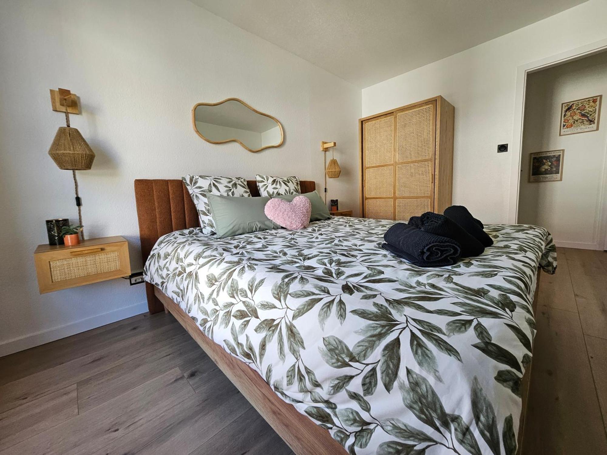 Forestier - T2 Cosy Avec Terrasse & Parking Privatif -centre Appartement