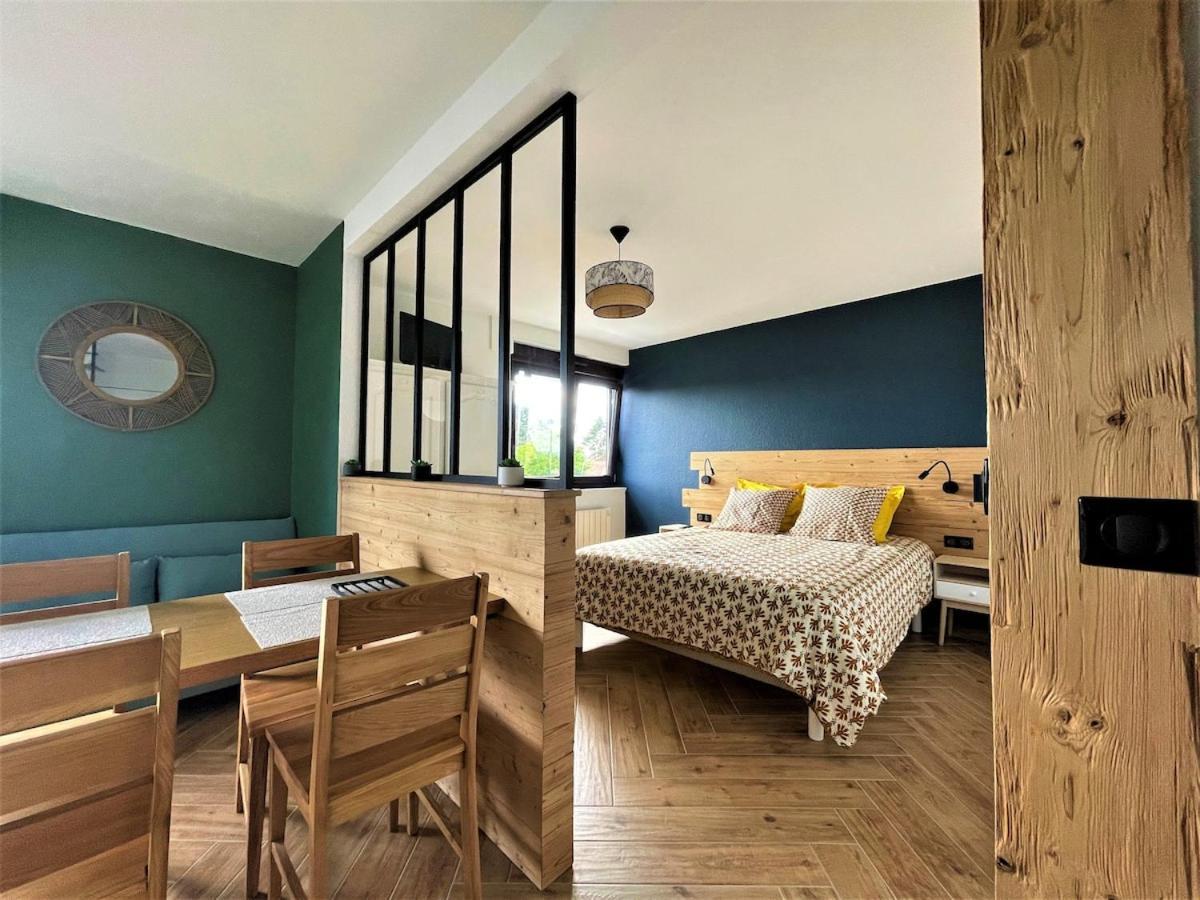 Apartment Centre Private Parking