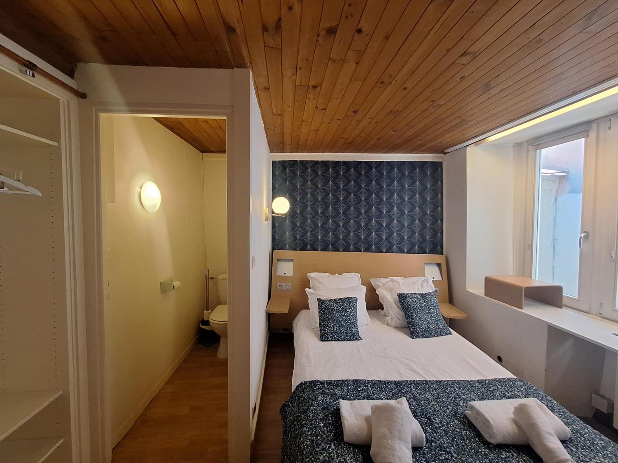 Maison Cliquot - Centre Apartment *