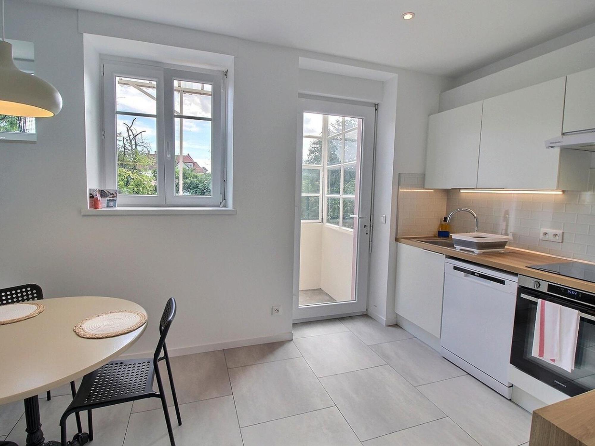 Renove A Avec Jardin Et Terrasse - Fr-1-722-11 * Colmar