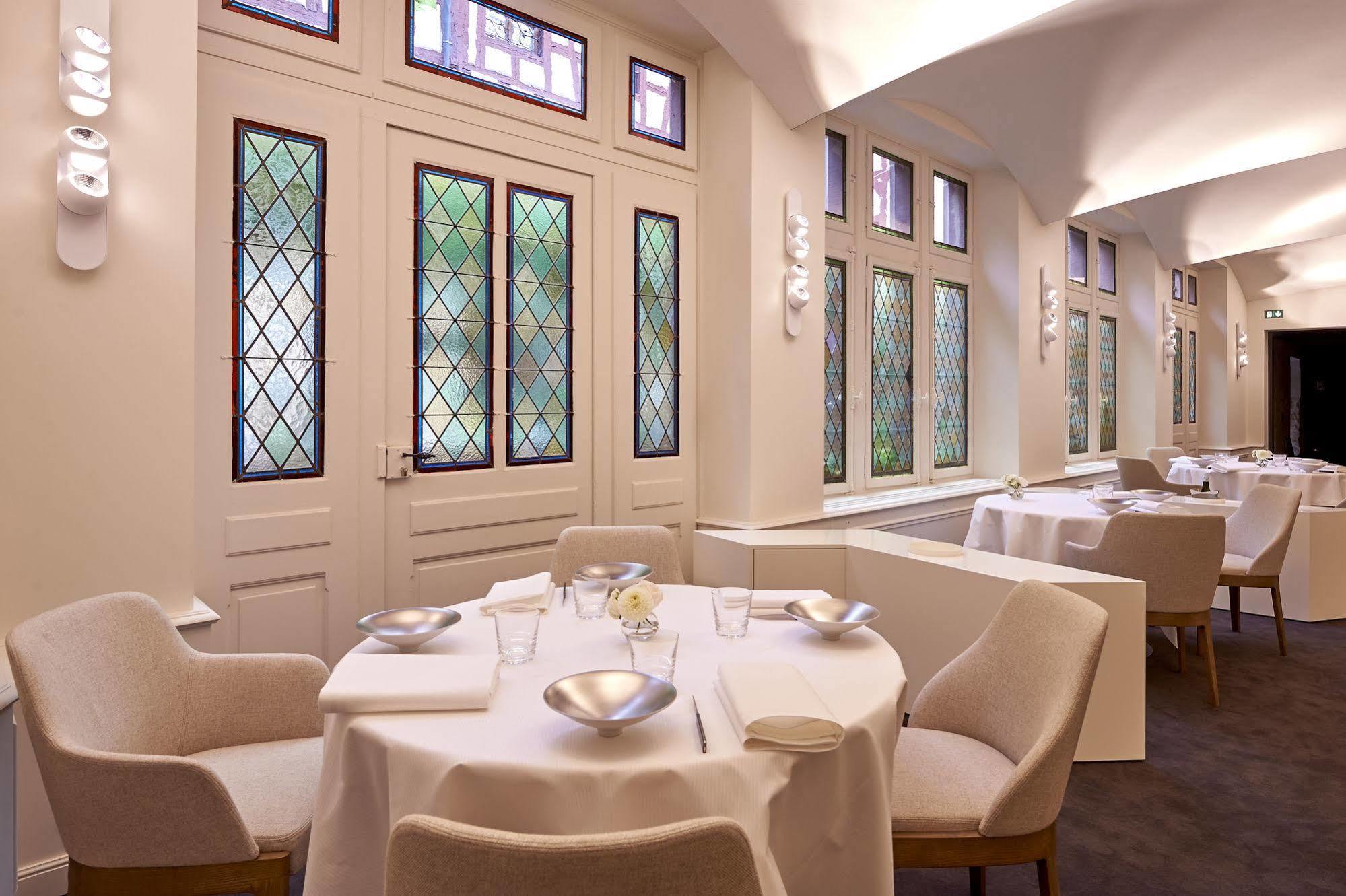 Relais & Chateaux La Maison Des Tetes Hotel 5*