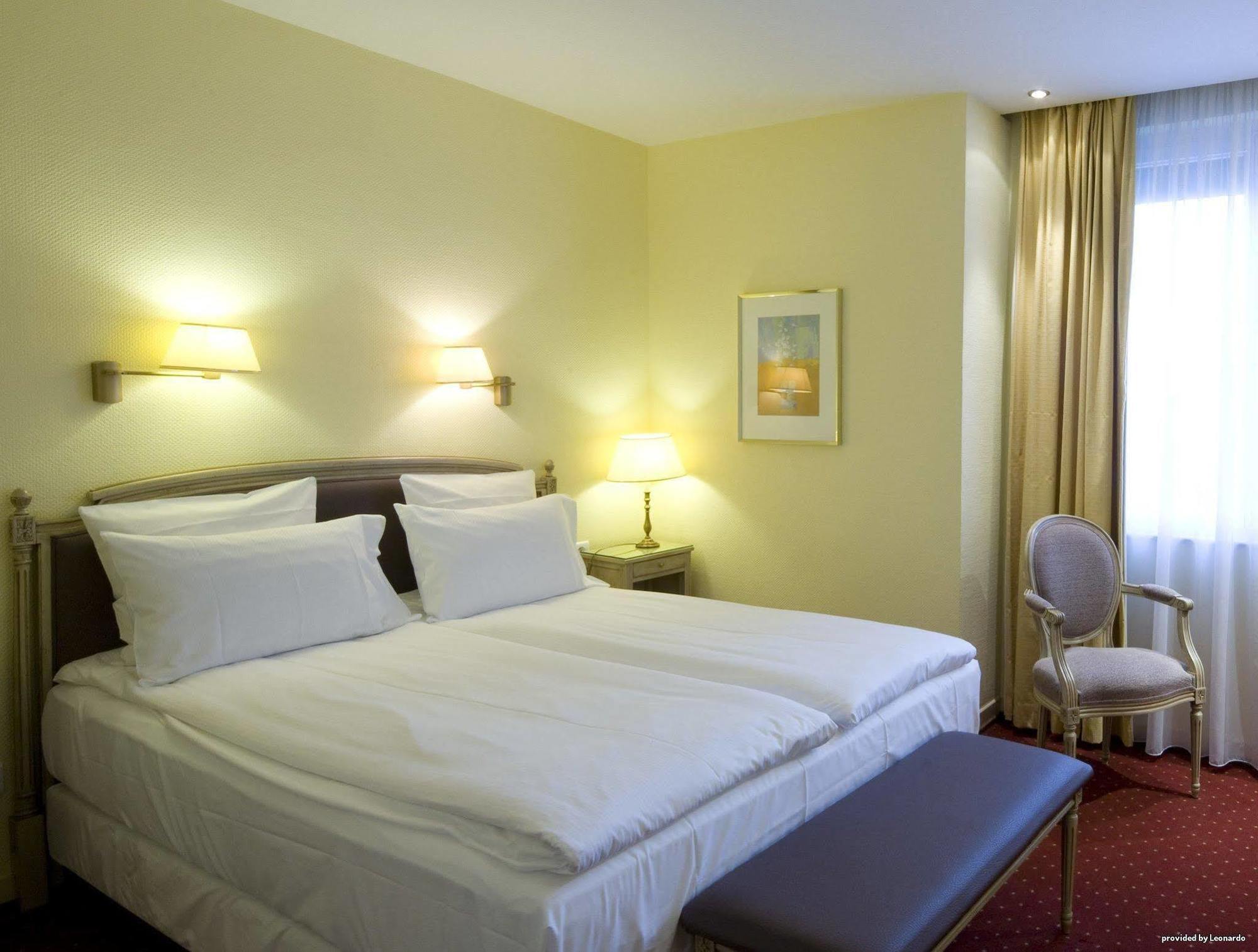 Grand Bristol Hotel