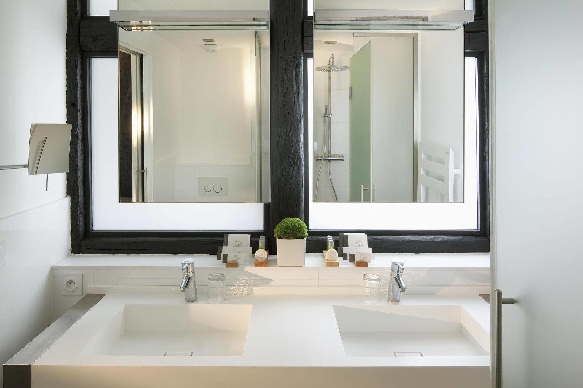 Hotel Le Colombier 4*