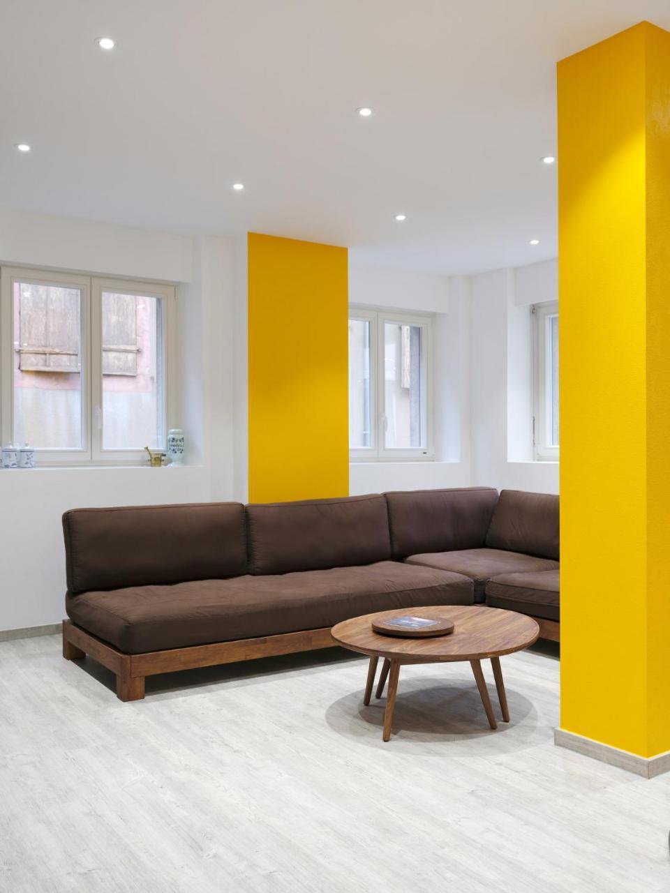 Les Du Cygne Apartment