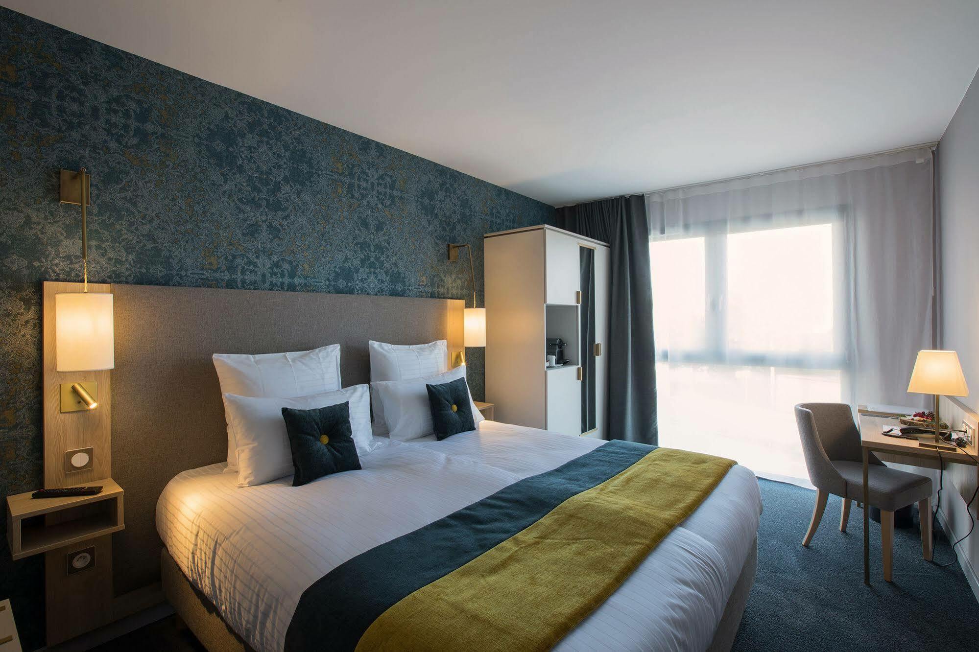 Boutique Centre Hotel 4*
