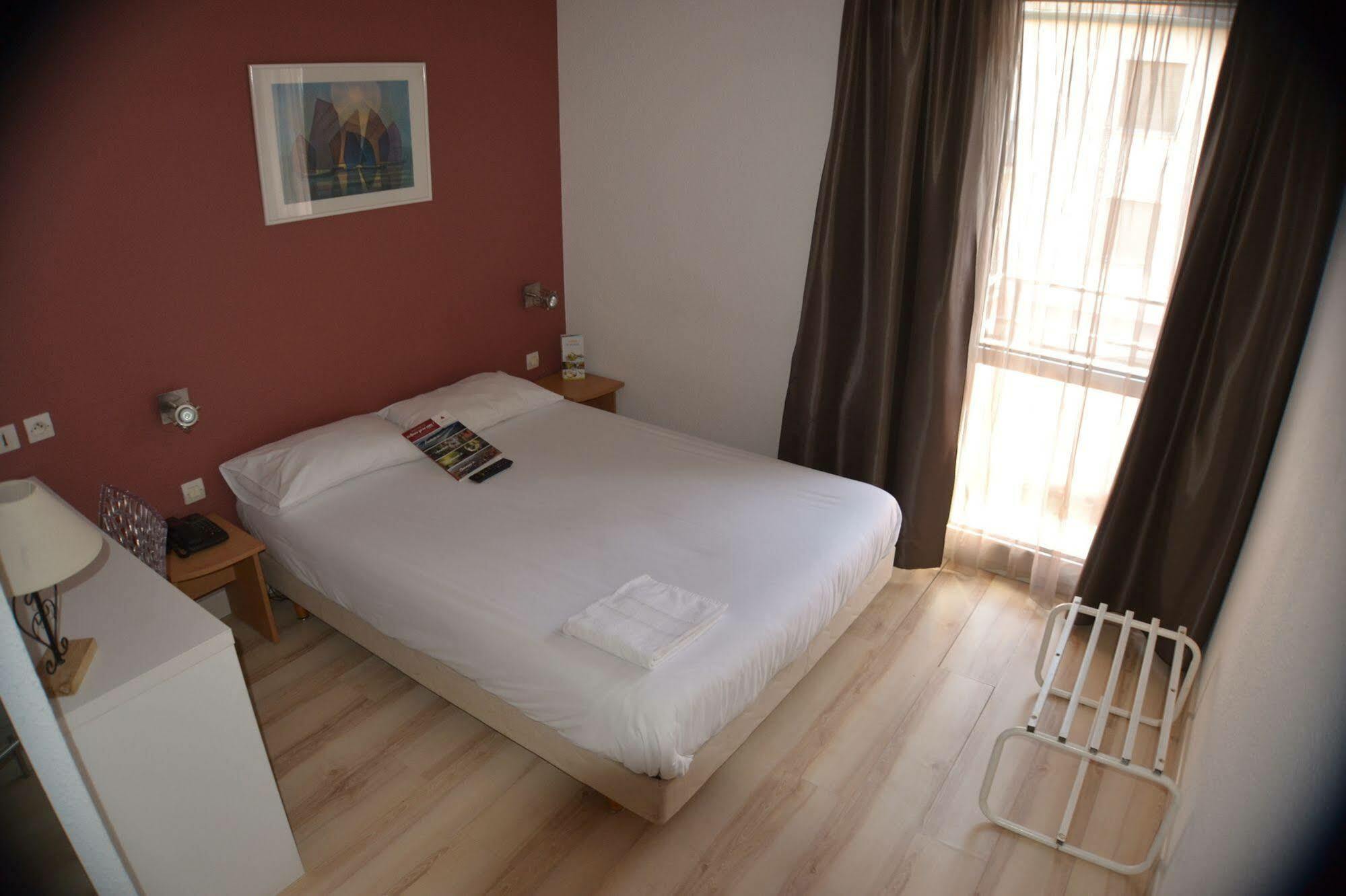 Primo Centre Hotel 2*