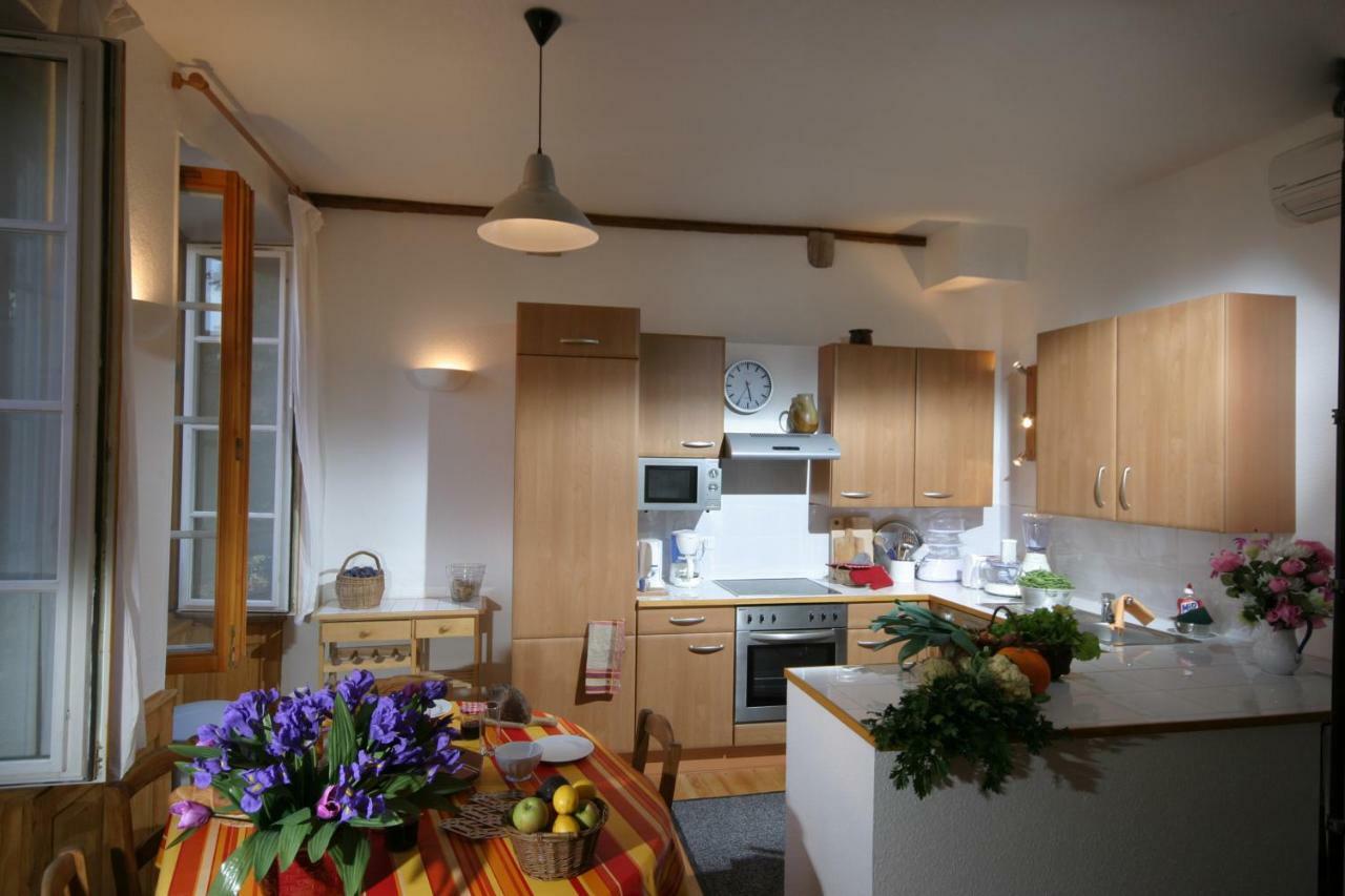 Apart' Break Apartment