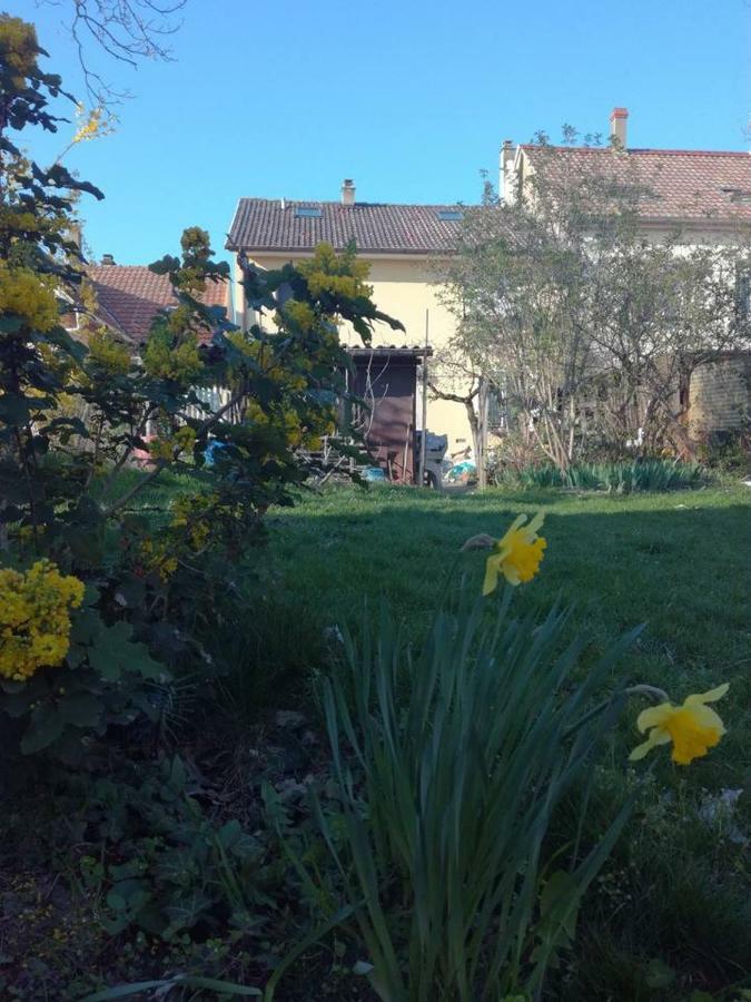 Avec Jardin A Apartment