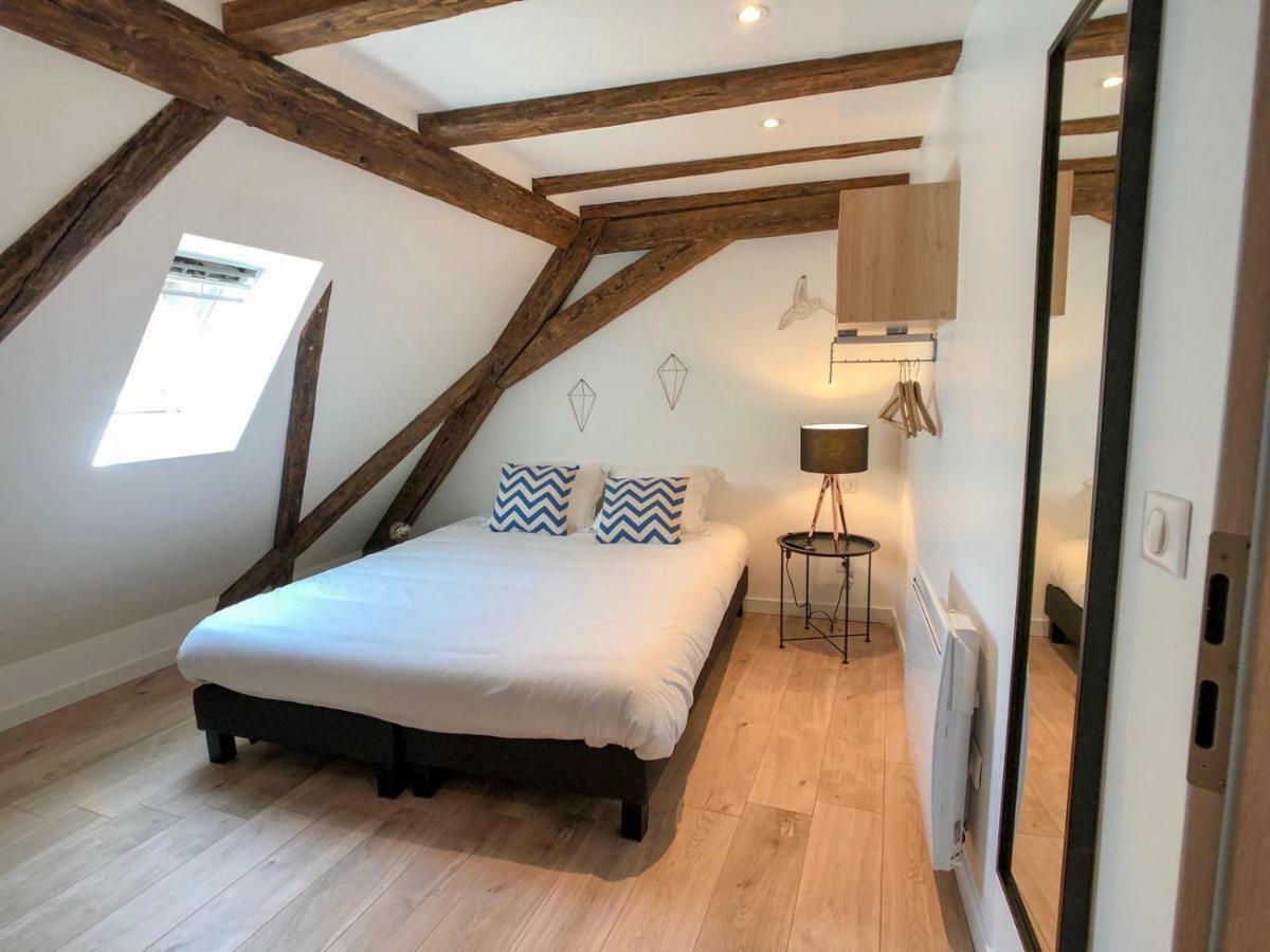 Beauty & The Beast - Old Town Cosy Apartment