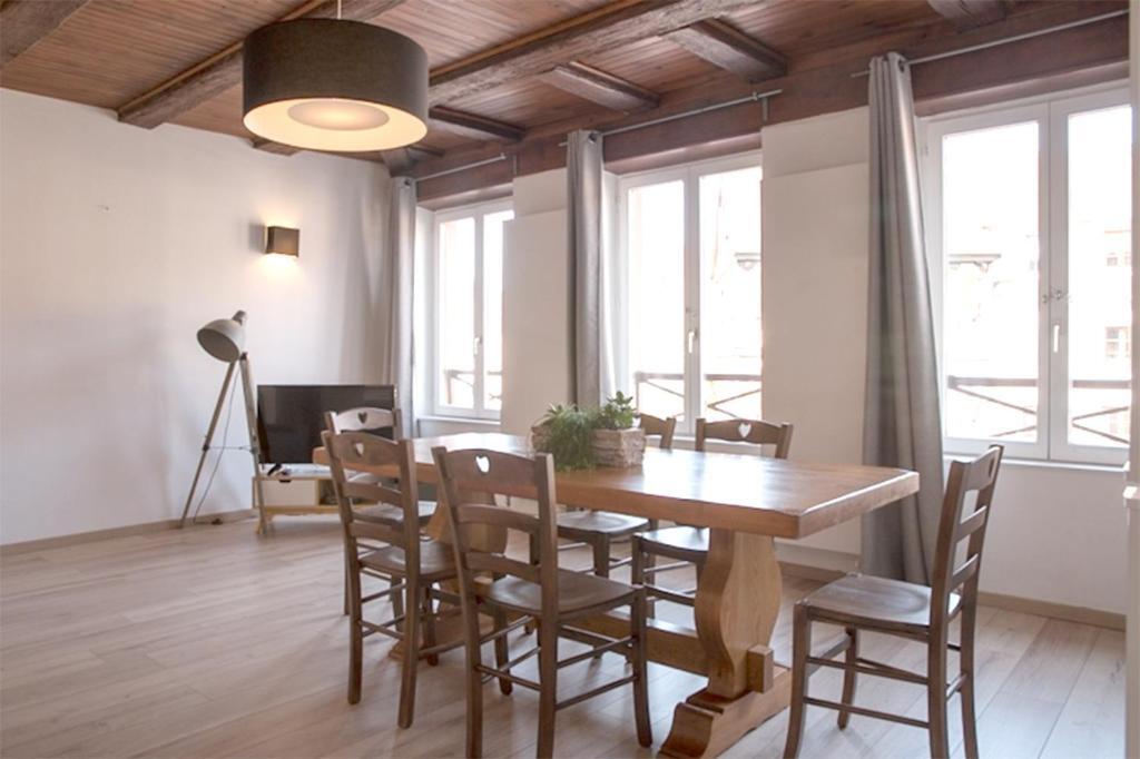 Petite Venise Grand Duplex Turenne Hyper Centre *