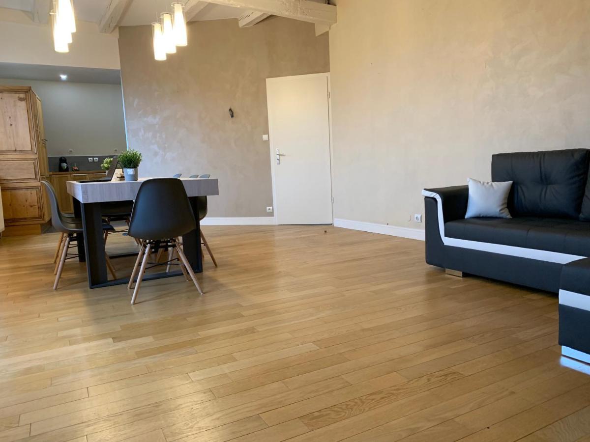 Apartment Historical Town Center Spacious Flat