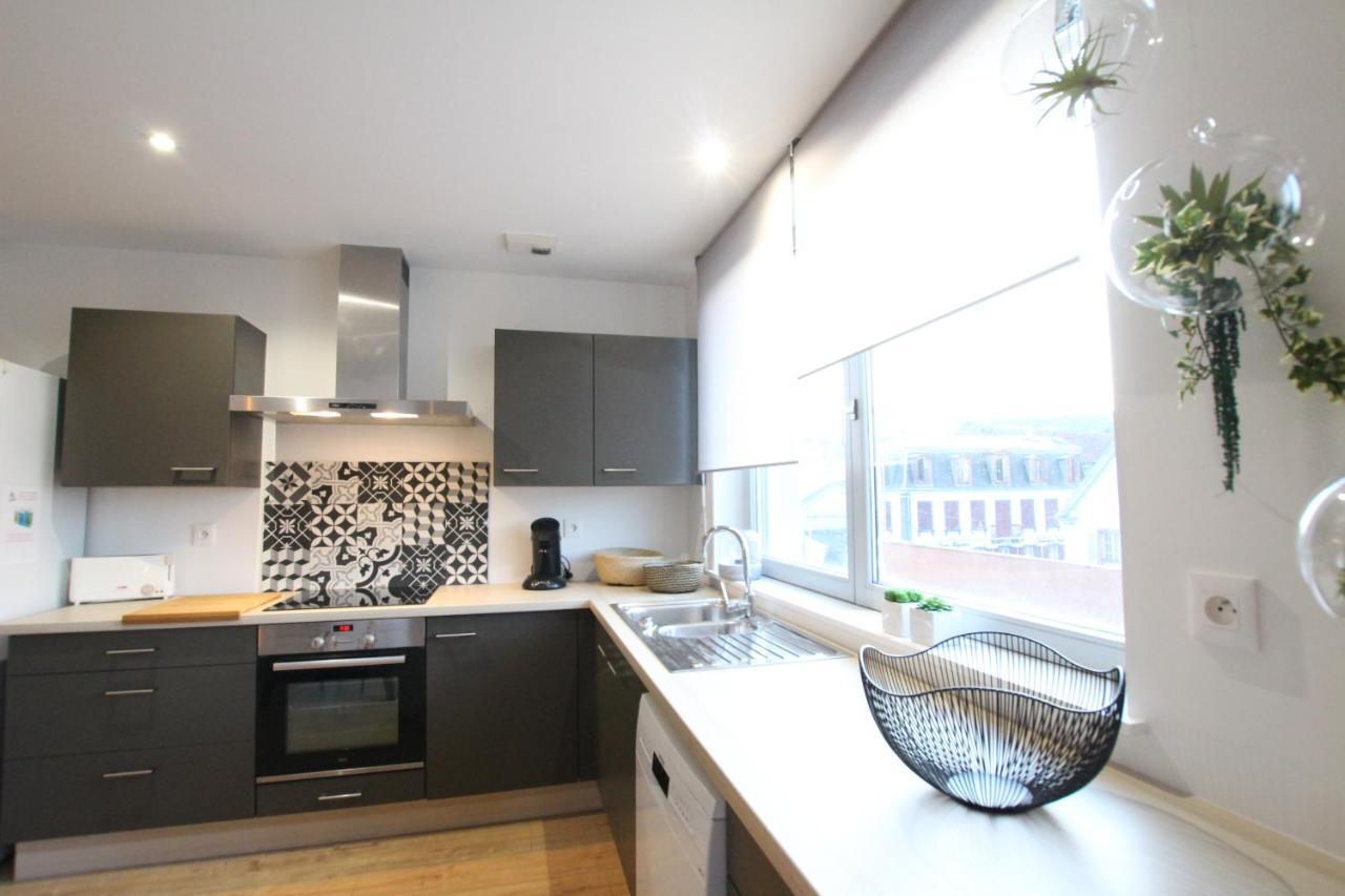 Apartment Center - Bright And Large Remparts