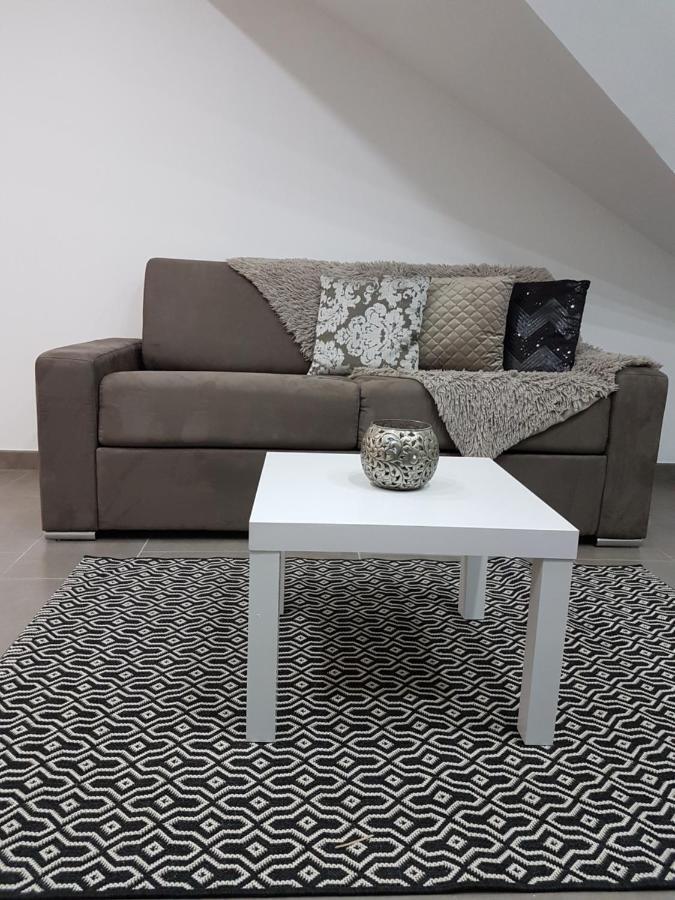 De La Gare Apartment